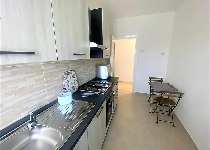 Domus Dulcis Domus Apartment